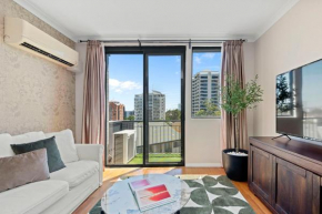 3br East Perth Penthouse Views & Style